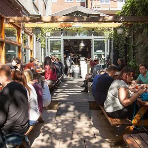 St Christopher'S Inn Amsterdam - The Winston Hostel Amsterdam
